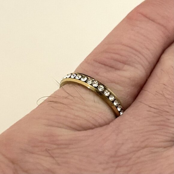 Gold Tone Ring with clear rhinestones, Size 6 Unisex - Picture 3 of 3